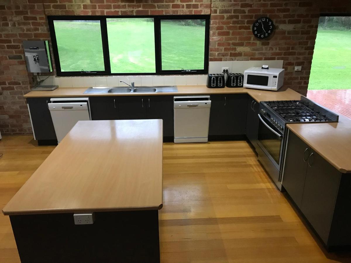 Prom Coast Holiday Lodge Waratah Bay Bagian luar foto